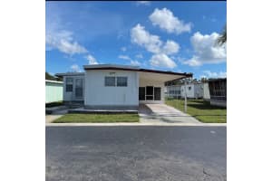 12651 Seminole Blvd #18i, LARGO