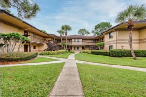 2679 Sabal Springs Cir #102, CLEARWATER