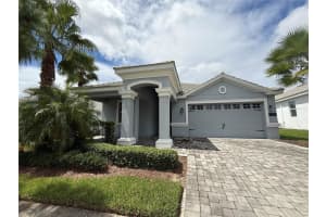 1444 Bunker Dr, DAVENPORT