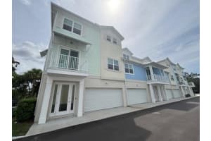 821 Oak Bend Ln, DUNEDIN