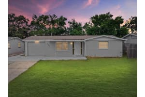 7405 Country Club Dr, HUDSON