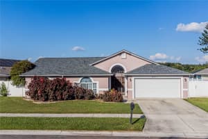 2021 Elk Spring Dr, BRANDON
