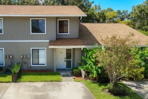 10131 Lake Oak Cir, TAMPA