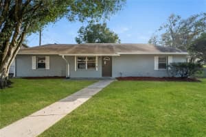 828 Trina Ln, LAKELAND