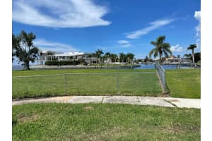266 Beeney Rd Se, PORT CHARLOTTE