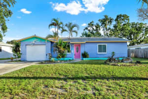 720 Orangeview Dr, LARGO