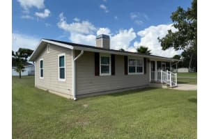 5627 20th St, ZEPHYRHILLS