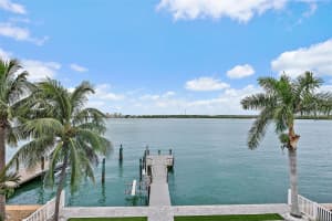 856 Bay Point Dr, MADEIRA BEACH 856 Bay Point Dr, MADEIRA BEACH