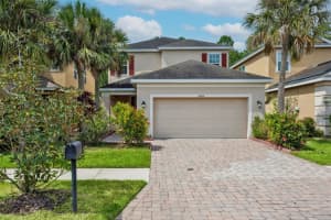 16036 Bella Woods Dr, TAMPA