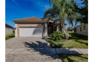 4938 Grand Banks Dr, WIMAUMA