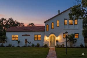 5985 3rd Ave N, ST PETERSBURG