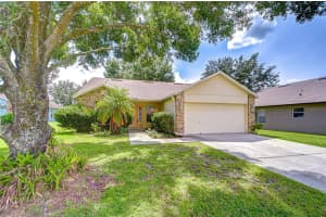 107 Citrus Landing Dr, PLANT CITY