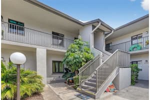 2387 Lake Heather Heights Ct #203, DUNEDIN