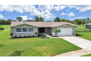 9022 St Andrews Dr, SEMINOLE