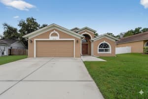 2013 Leichester St, VALRICO