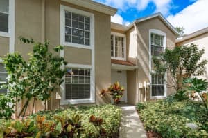 4675 Tudor Ln, PALM HARBOR