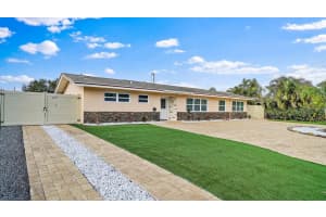 245 78th Ave N, ST PETERSBURG