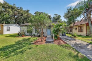 410 Bassedena Cir S, LAKELAND
