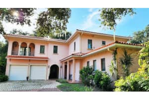 1962 Freedom Dr, CLEARWATER