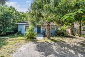 8210 N 10th St, TAMPA