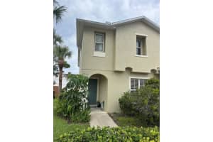 2013 Sea Front Ct, CLEARWATER