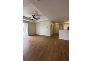 18001 Richmond Place Dr #930, TAMPA