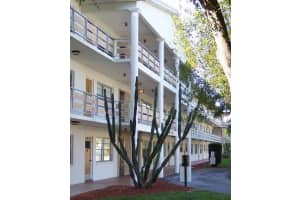 911 Washington Ave Sw #102, LARGO 911 Washington Ave Sw #102, LARGO