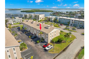 255 Capri Cir N #37, TREASURE ISLAND