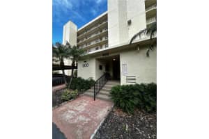 800 Cove Cay Dr #4f, CLEARWATER