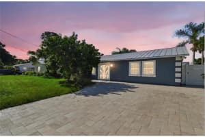 8708 Thornwood Ln, TAMPA