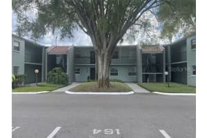 2812 Somerset Park Dr #102, TAMPA