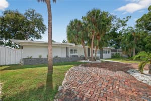 6400 Pelican Dr S, ST PETERSBURG