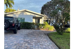2460 E Vina Del Mar Blvd, ST PETE BEACH