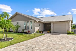 380 Coronado Dr, PUNTA GORDA