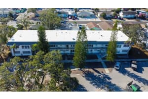 1221 Drew St #e11, CLEARWATER