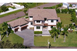 4300 Bayshore Blvd Ne, ST PETERSBURG 4300 Bayshore Blvd Ne, ST PETERSBURG