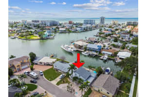 17450 2nd St E, REDINGTON SHORES