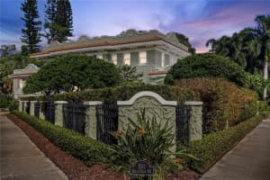 1311 Beach Dr Ne, ST PETERSBURG