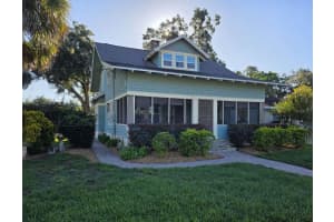 1111 S Center St, EUSTIS