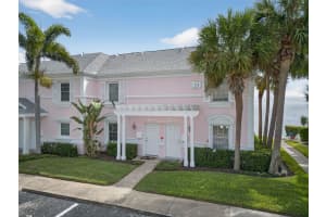 5186 Coquina Key Dr Se, ST PETERSBURG