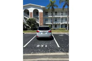 831 Brandywine Dr, LARGO