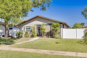 513 89th Ave N, ST PETERSBURG