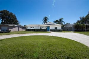 600 43rd Ave Ne, ST PETERSBURG