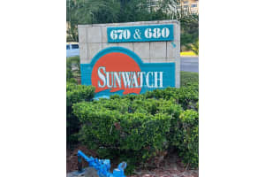 670 Island Way #400, CLEARWATER