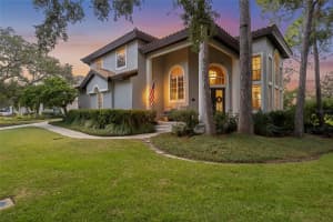 700 Sand Pine Dr Ne, ST PETERSBURG