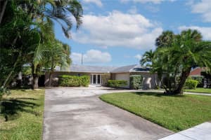 8147 Larchwood Rd, SEMINOLE 8147 Larchwood Rd, SEMINOLE
