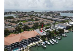 12175 3rd St E #4, TREASURE ISLAND