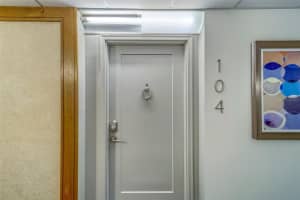 400 Island Way #104, CLEARWATER BEACH