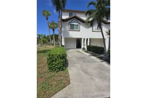 346 Madeira Cir, ST PETERSBURG 346 Madeira Cir, ST PETERSBURG