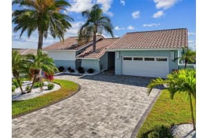 320 Belle Isle Ave, BELLEAIR BEACH